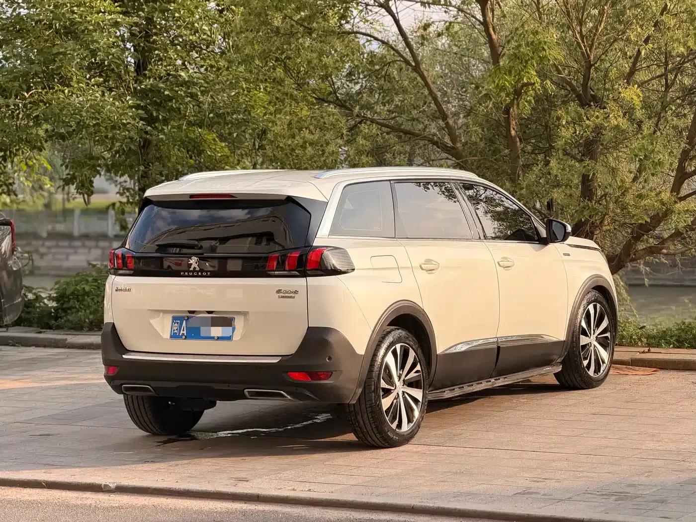 Peugeot 5008 2017 380THP 7-seater Luxury Edition — миниатюра 4
