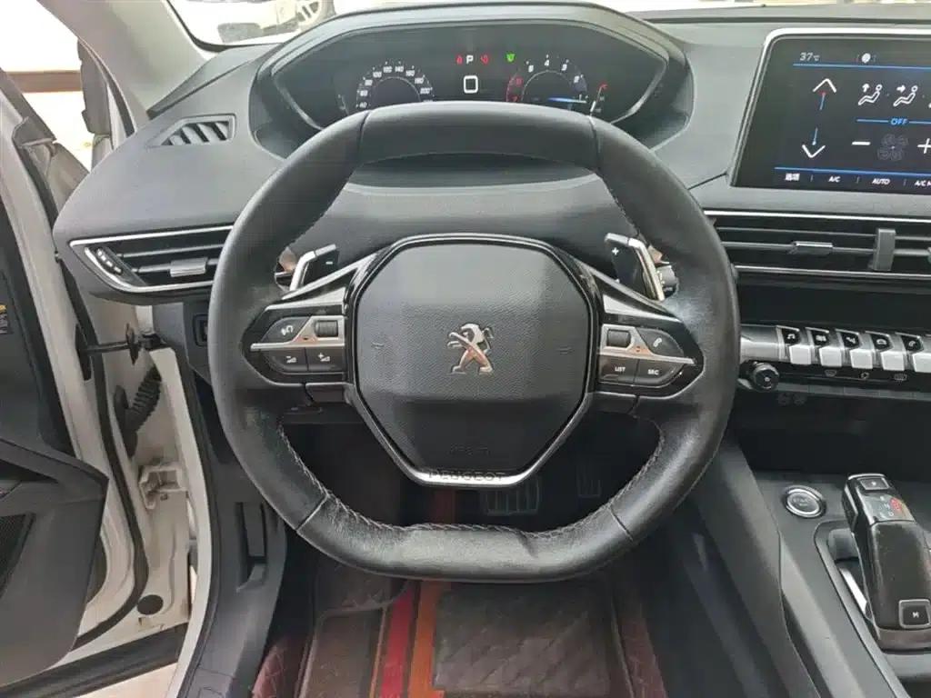 Peugeot 5008 2017 380THP 7-seater Elite Edition — миниатюра 11