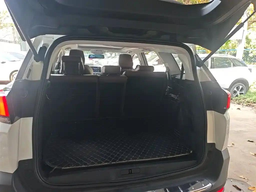 Peugeot 5008 2017 380THP 7-seater Elite Edition — миниатюра 19