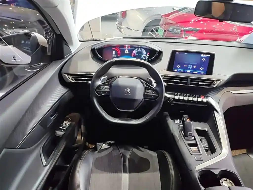 Peugeot 5008 2017 380THP 7-seater Elite Edition — миниатюра 11