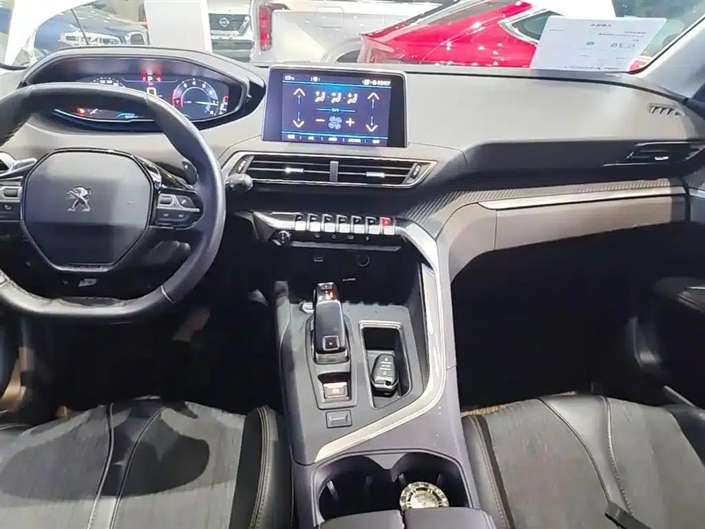 Peugeot 5008 2017 380THP 7-seater Elite Edition — миниатюра 13