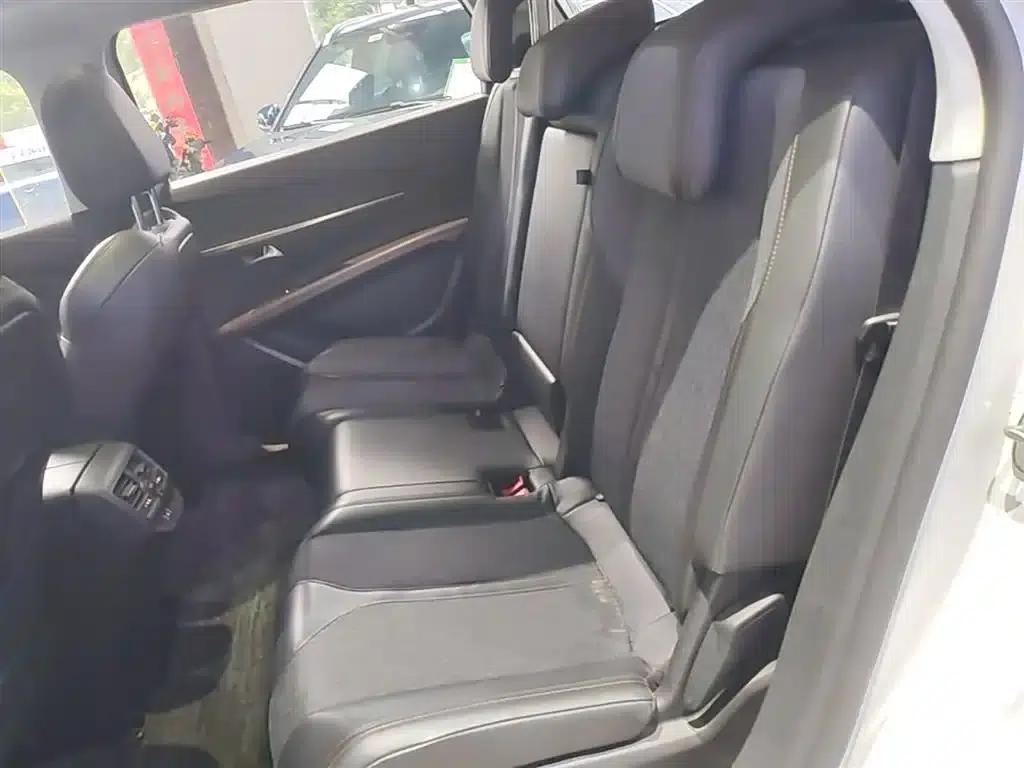 Peugeot 5008 2017 380THP 7-seater Elite Edition — миниатюра 17