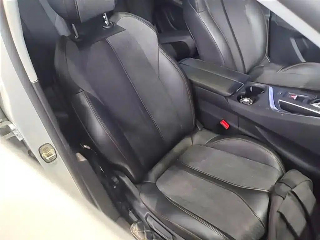 Peugeot 5008 2017 380THP 7-seater Elite Edition — миниатюра 25