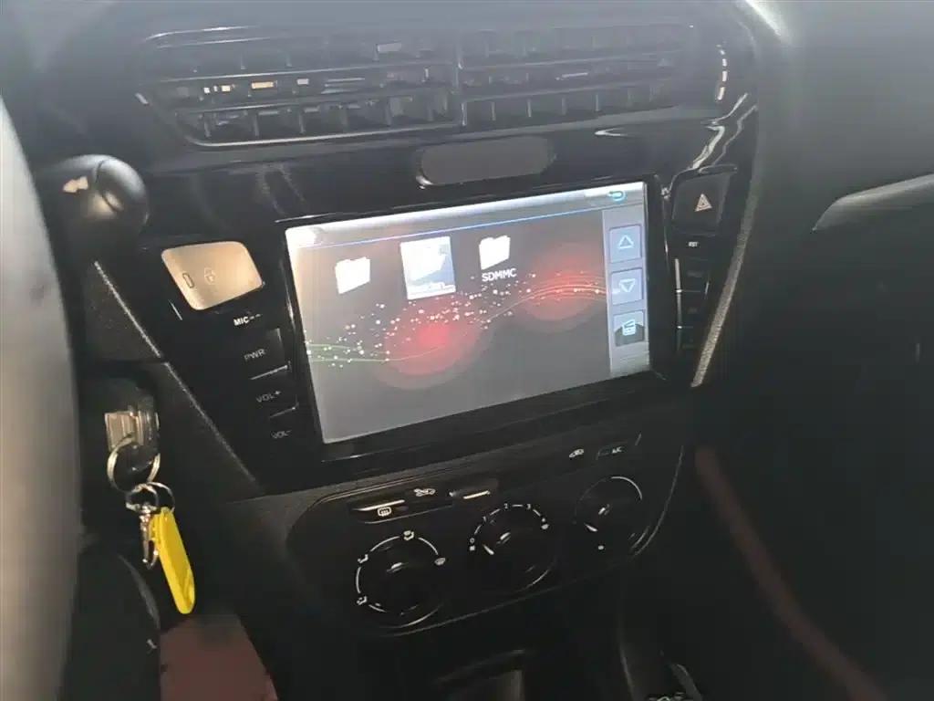 Peugeot 301 2016 1.6L Manual Comfort Edition — миниатюра 13