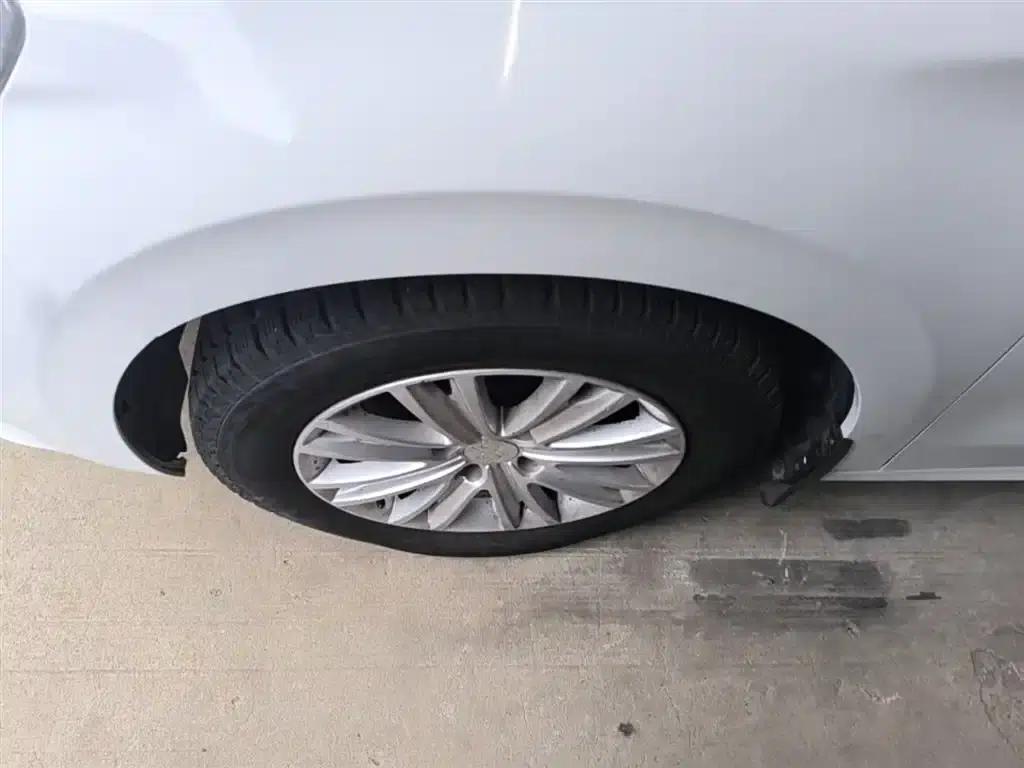 Peugeot 301 2016 1.6L Manual Comfort Edition — миниатюра 23