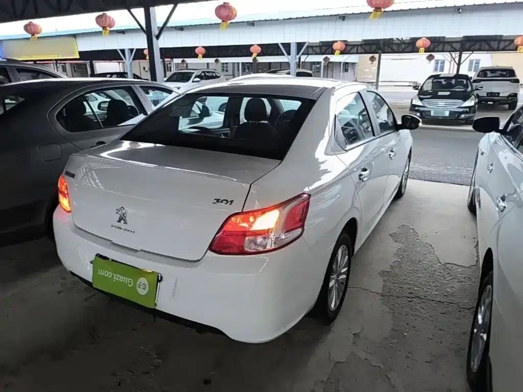 Peugeot 301 2016 1.6L Manual Comfort Edition — миниатюра 7