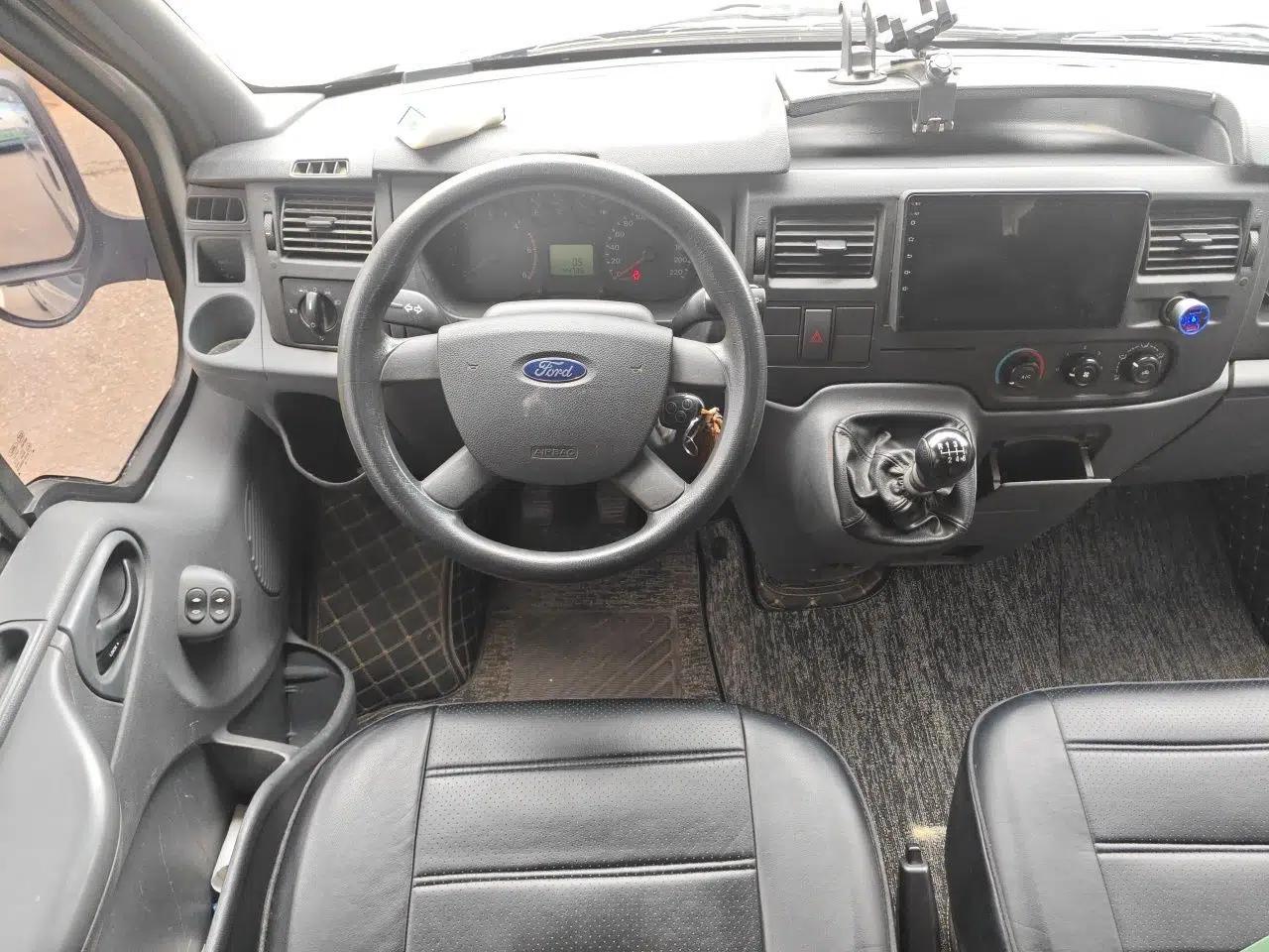 Ford Transit Custom 2016 2.2T Short-Wheelbase 6-Seater Mid-Roof Multi-Purpose Vehicle — миниатюра 11