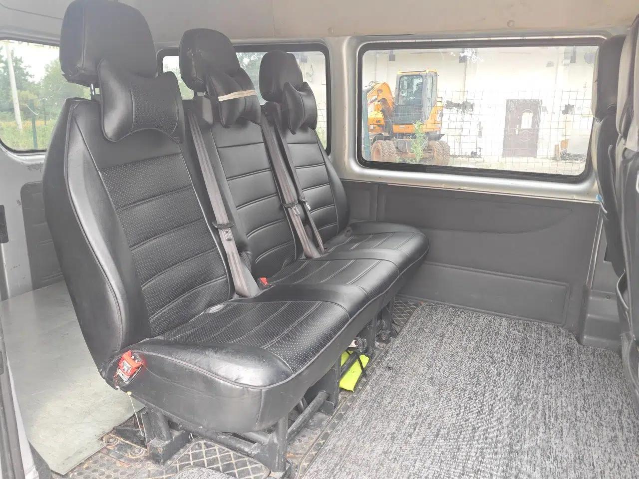 Ford Transit Custom 2016 2.2T Short-Wheelbase 6-Seater Mid-Roof Multi-Purpose Vehicle — миниатюра 18