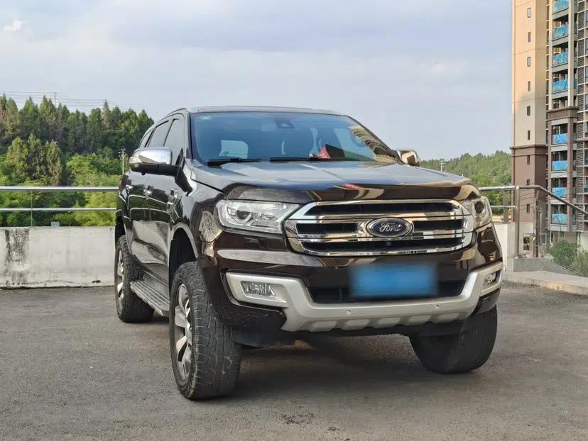 Ford Everest 2016 2.0T Gasoline Automatic 4x4 Flagship Edition — миниатюра 7