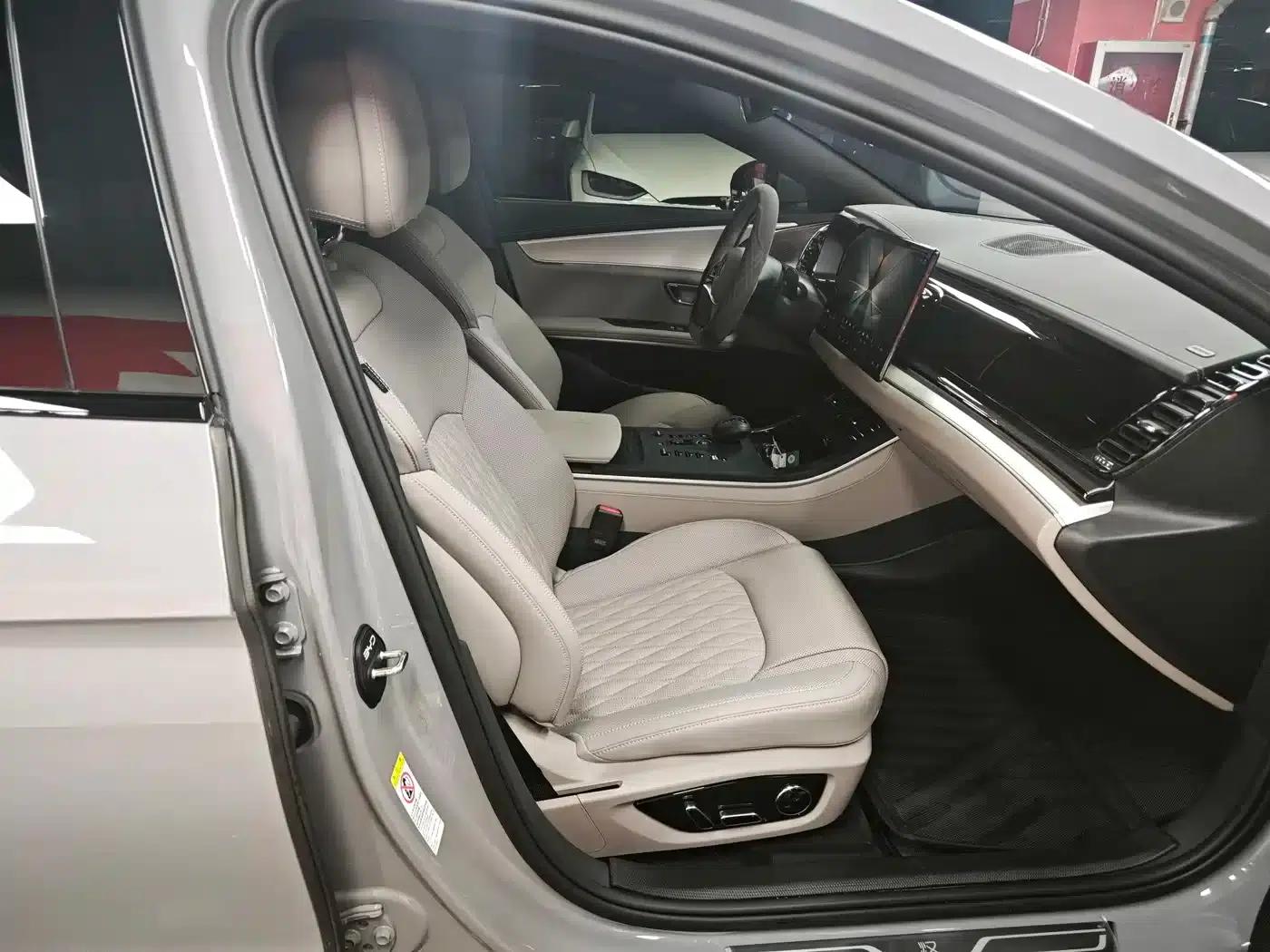 Han 2025 EV 605KM Premium Edition — миниатюра 2