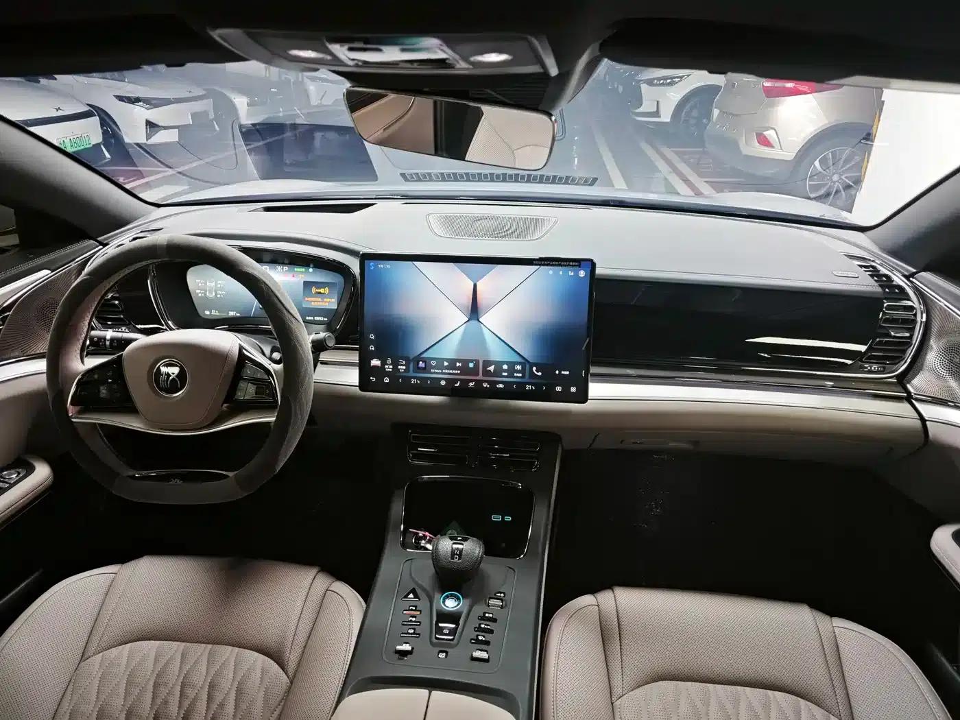 Han 2025 EV 605KM Premium Edition — миниатюра 6