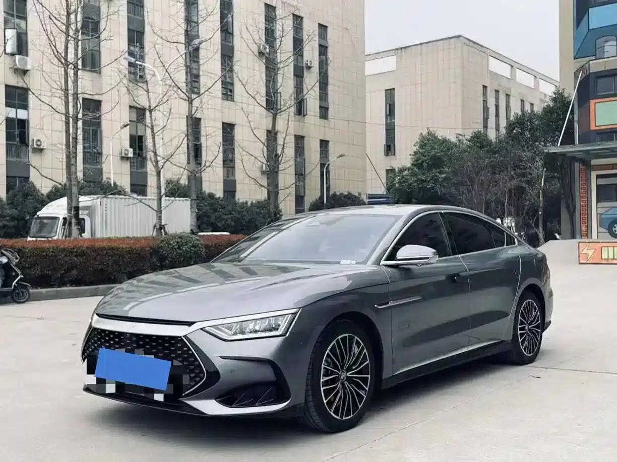 Han 2022 DM-i 121KM Premium Edition — миниатюра 1