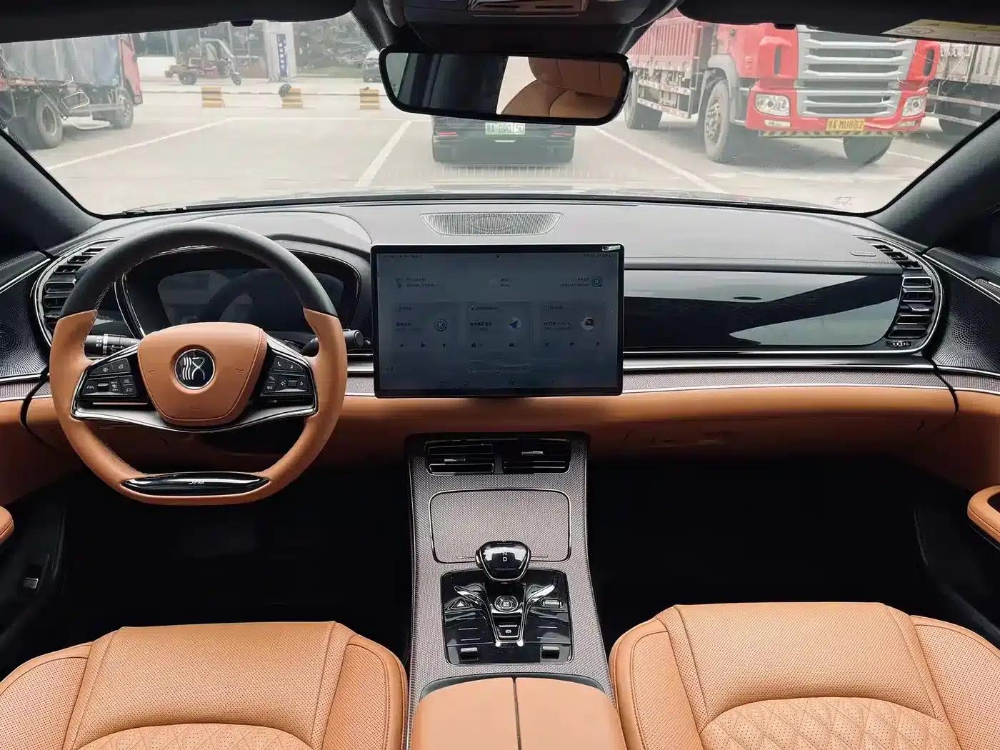 Han 2022 DM-i 121KM Premium Edition — миниатюра 5