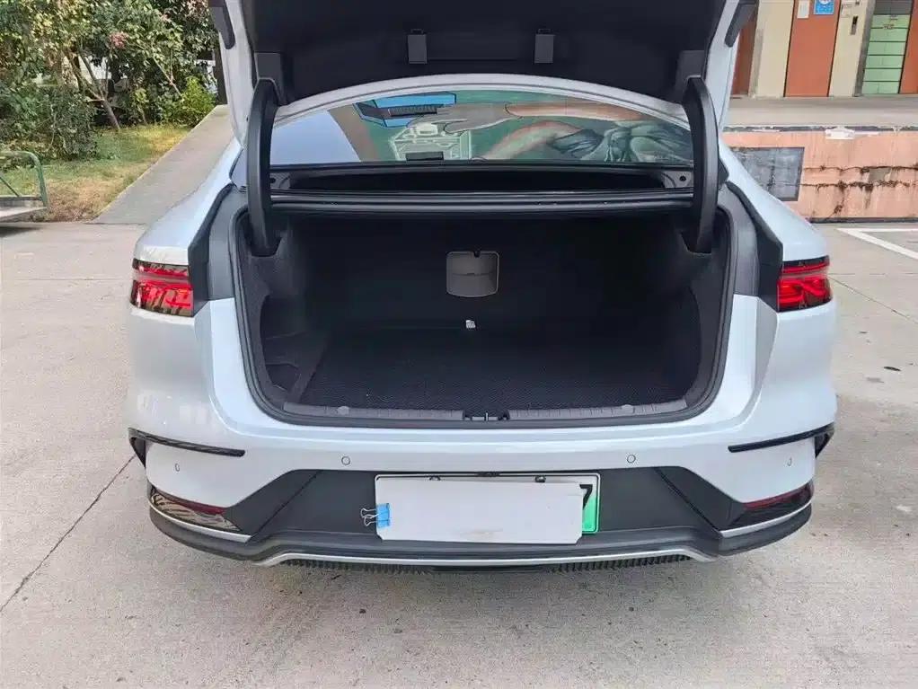 Han 2024 EV Glory Edition 605KM Front-Wheel Drive Premium Model — миниатюра 12
