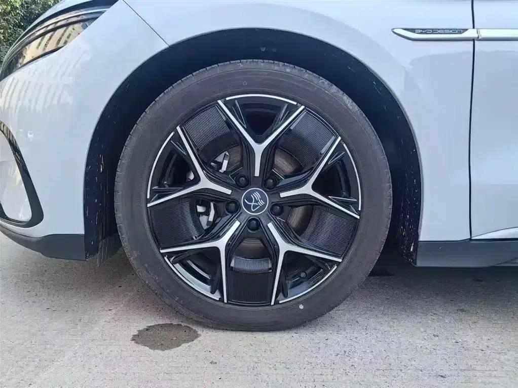 Han 2024 EV Glory Edition 605KM Front-Wheel Drive Premium Model — миниатюра 13