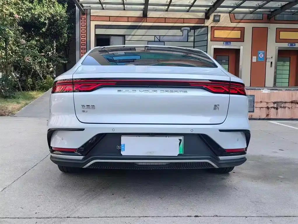 Han 2024 EV Glory Edition 605KM Front-Wheel Drive Premium Model — миниатюра 16