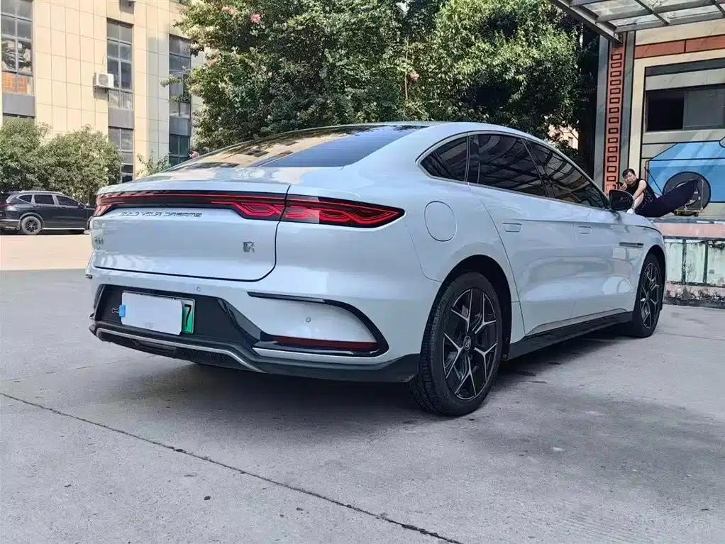 Han 2024 EV Glory Edition 605KM Front-Wheel Drive Premium Model — миниатюра 17