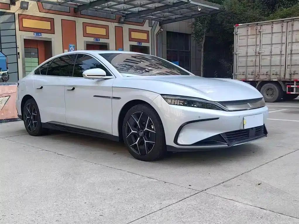 Han 2024 EV Glory Edition 605KM Front-Wheel Drive Premium Model — миниатюра 3
