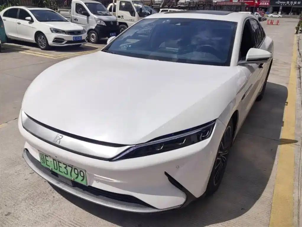 Han 2021 EV Standard Range Luxury Edition — миниатюра 1