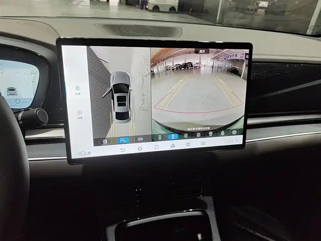 Han 2022 DM-i 121KM Premium Edition — миниатюра 13