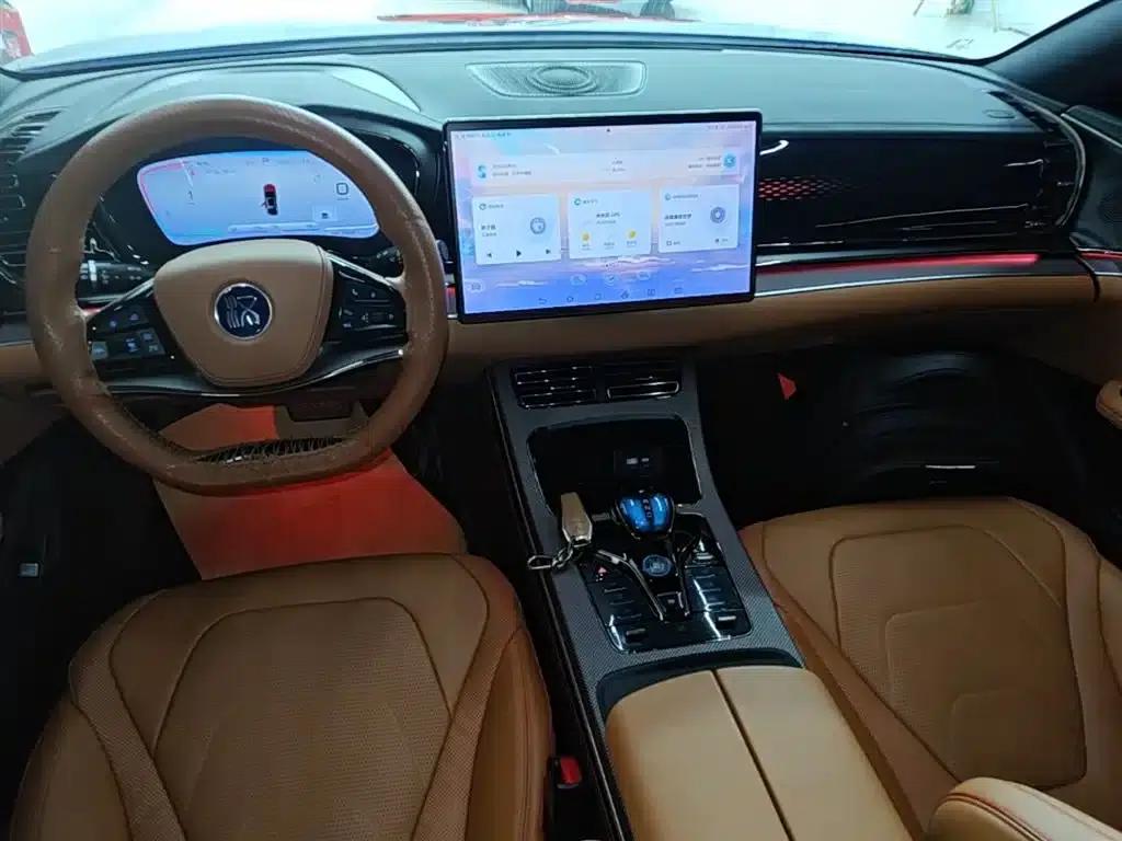 Han 2022 DM-i 121KM Premium Edition — миниатюра 13