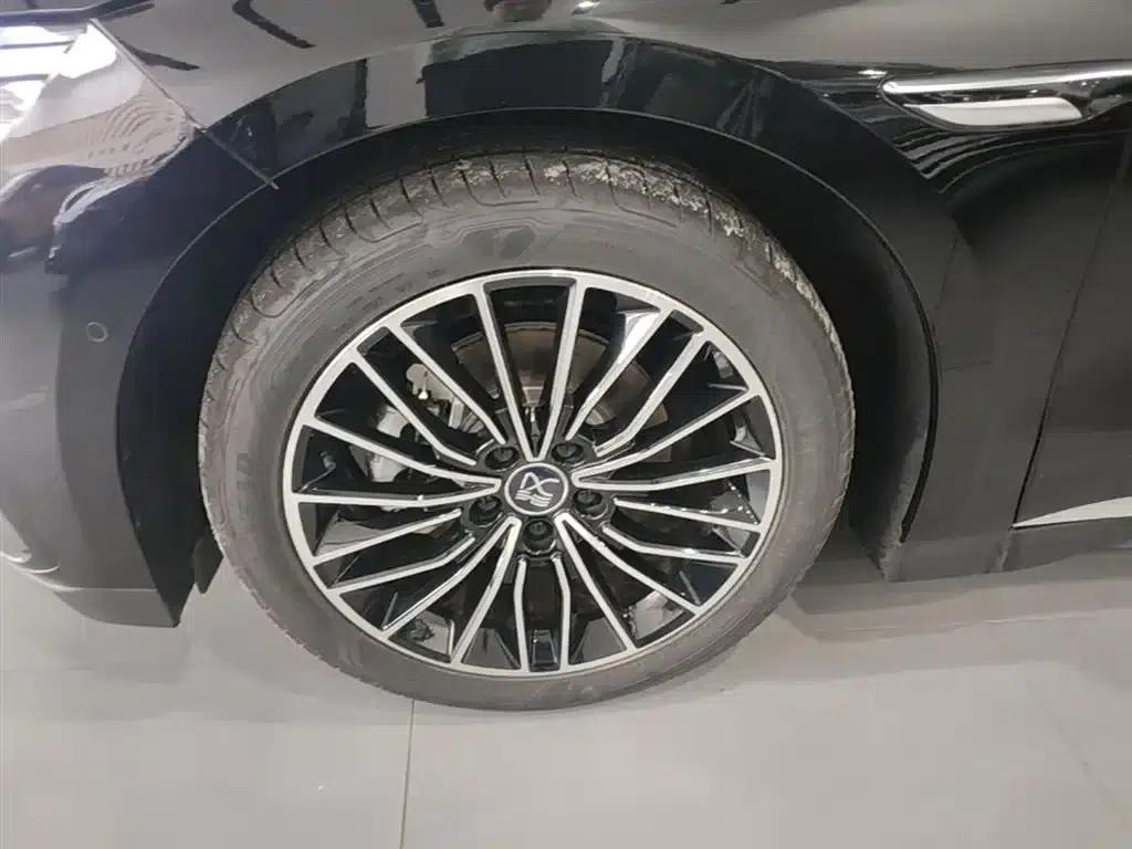 Han 2025 DM-i Intelligent Driving Edition Flagship Model with 125KM LiDAR — миниатюра 23