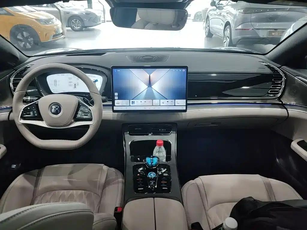 Han 2025 DM-i Intelligent Driving Edition Flagship Model with 125KM LiDAR — миниатюра 10