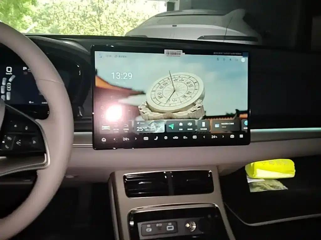 Han 2025 EV Smart Driving Edition 635KM Flagship Edition — миниатюра 13