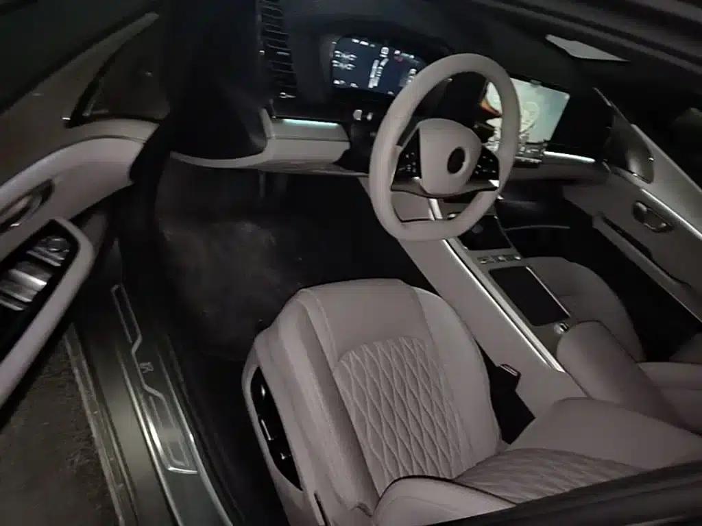 Han 2025 EV Smart Driving Edition 635KM Flagship Edition — миниатюра 16
