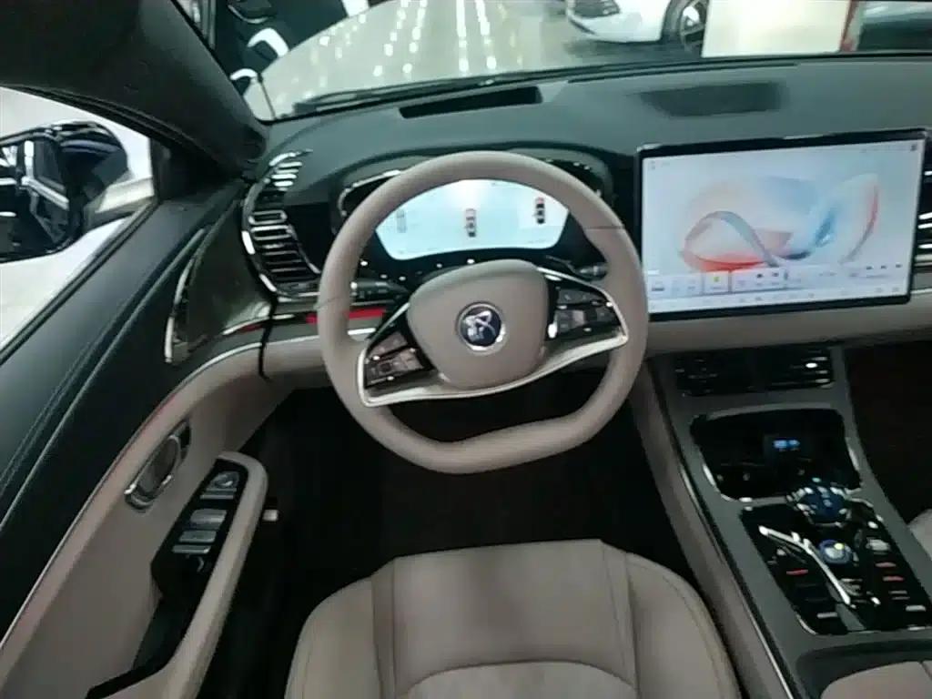 Han 2025 EV 701KM LiDAR Intelligent Driving Model — миниатюра 11
