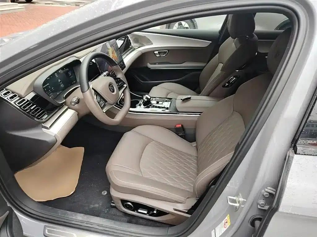 2025 Han DM-i Intelligent Driving Edition 125KM Premium — миниатюра 15