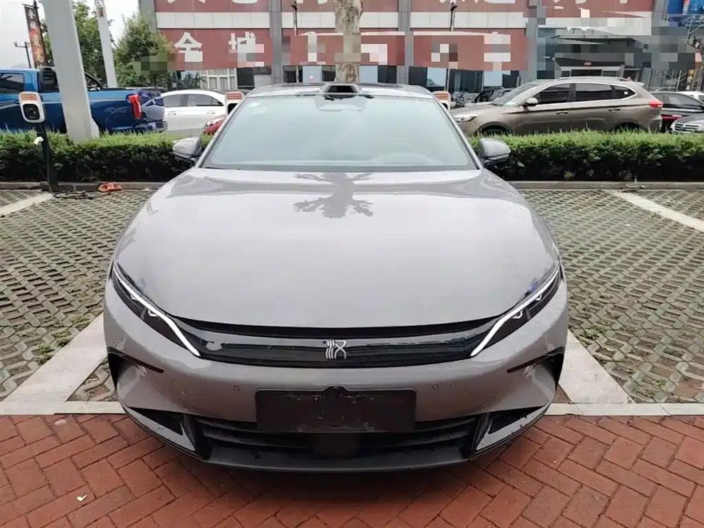 2025 Han DM-i Intelligent Driving Edition 125KM Premium — миниатюра 3
