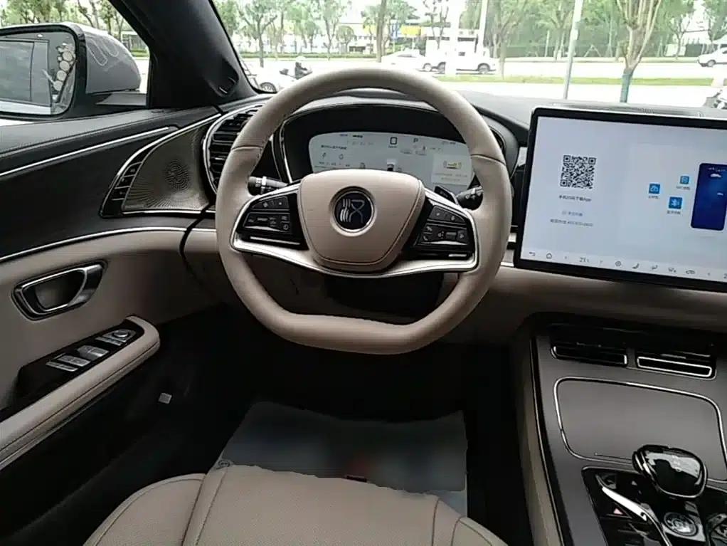 Han 2025 DM-i Intelligent Driving Edition Flagship Model with 125KM LiDAR — миниатюра 11