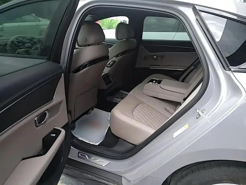 Han 2025 DM-i Intelligent Driving Edition Flagship Model with 125KM LiDAR — миниатюра 17