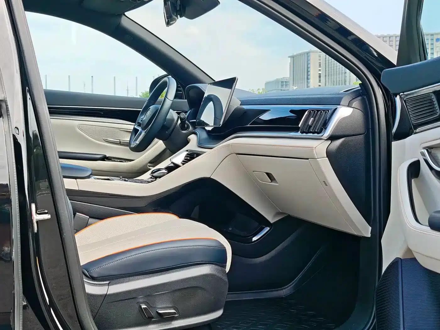 Song PLUS New Energy 2023 Champion Edition DM-i 110KM Flagship Model — миниатюра 16