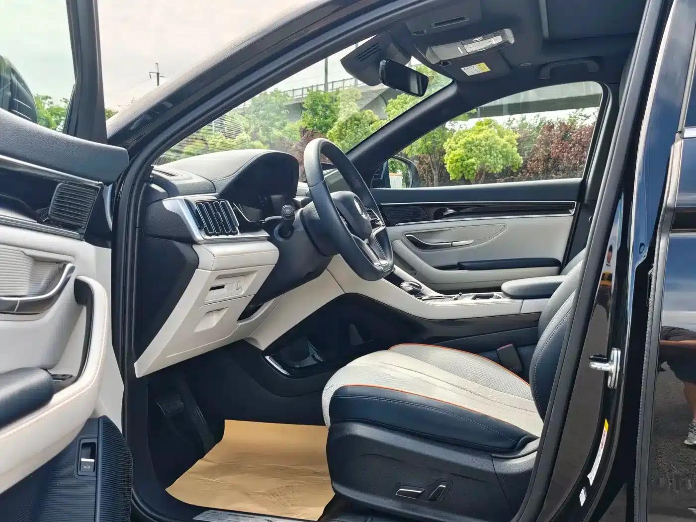 Song PLUS New Energy 2023 Champion Edition DM-i 110KM Flagship Model — миниатюра 10