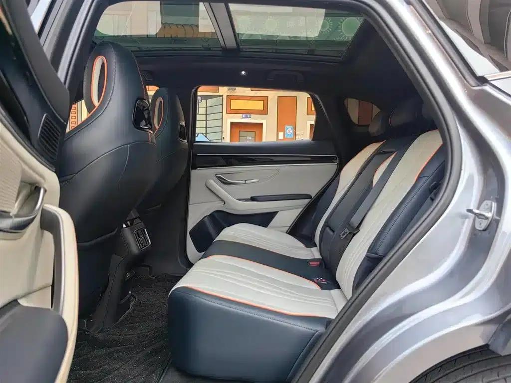 Song PLUS New Energy 2024 Glory Edition EV 520km Premium Model — миниатюра 17