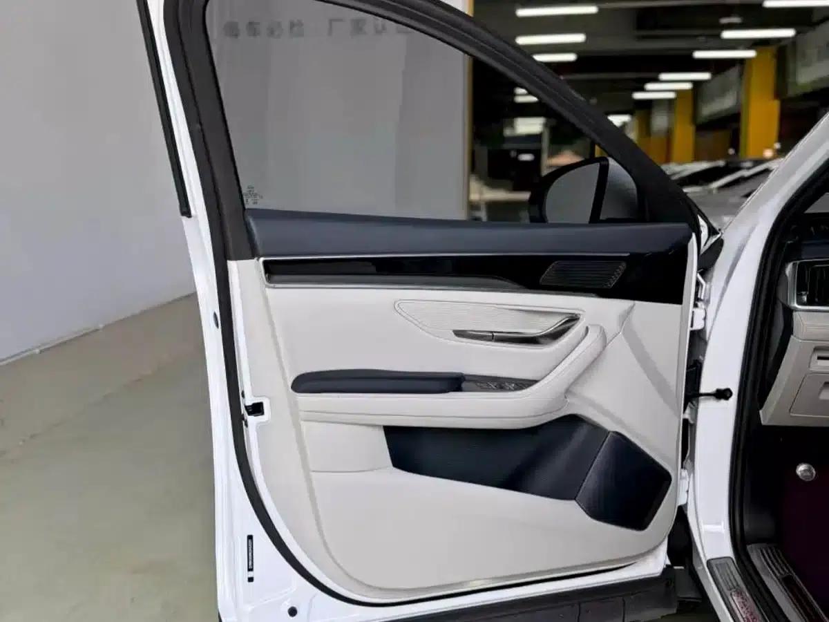 Song PLUS New Energy 2024 Glory Edition EV 520km Luxury Model — миниатюра 12
