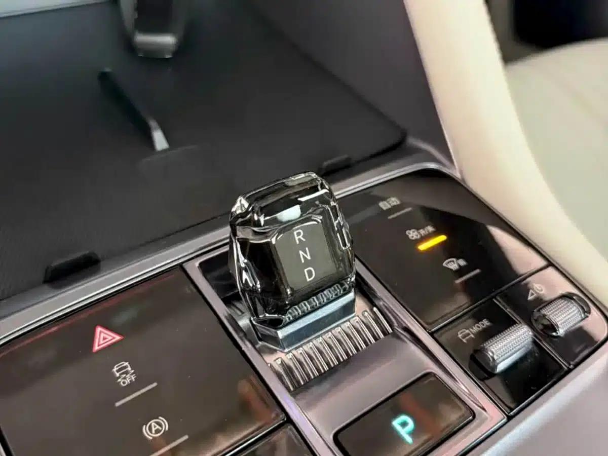 Song PLUS New Energy 2024 Glory Edition EV 520km Luxury Model — миниатюра 19