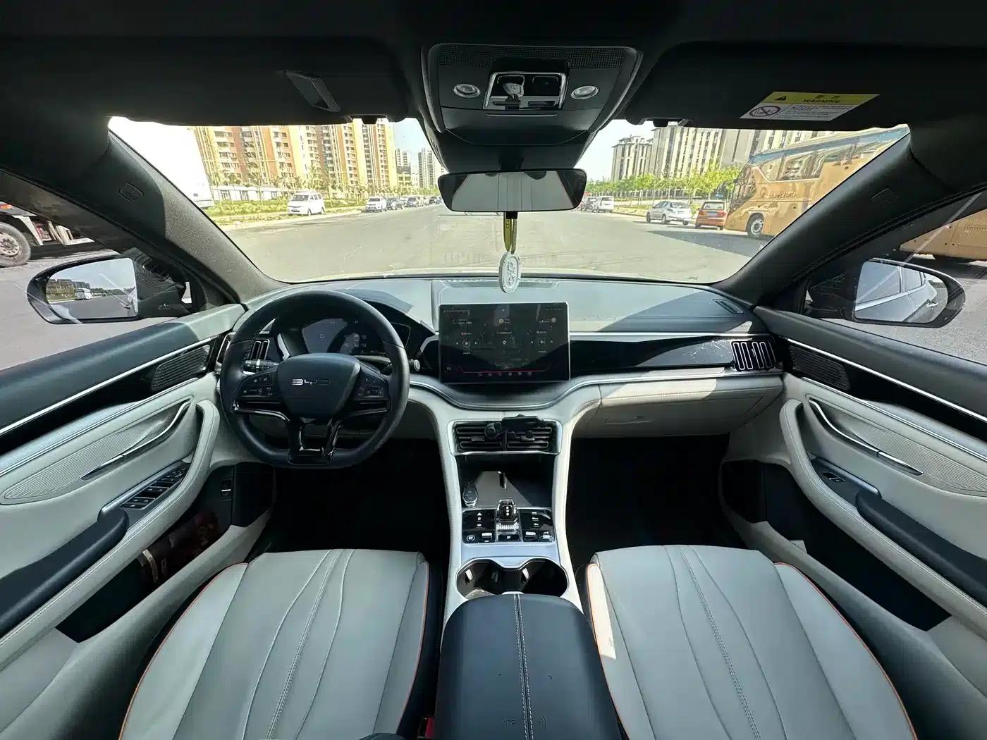 Song PLUS New Energy 2024 Glory Edition DM-i 110km Flagship Model — миниатюра 6