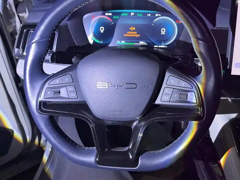 Song PLUS New Energy 2024 Glory Edition EV 520km Premium Model — миниатюра 15