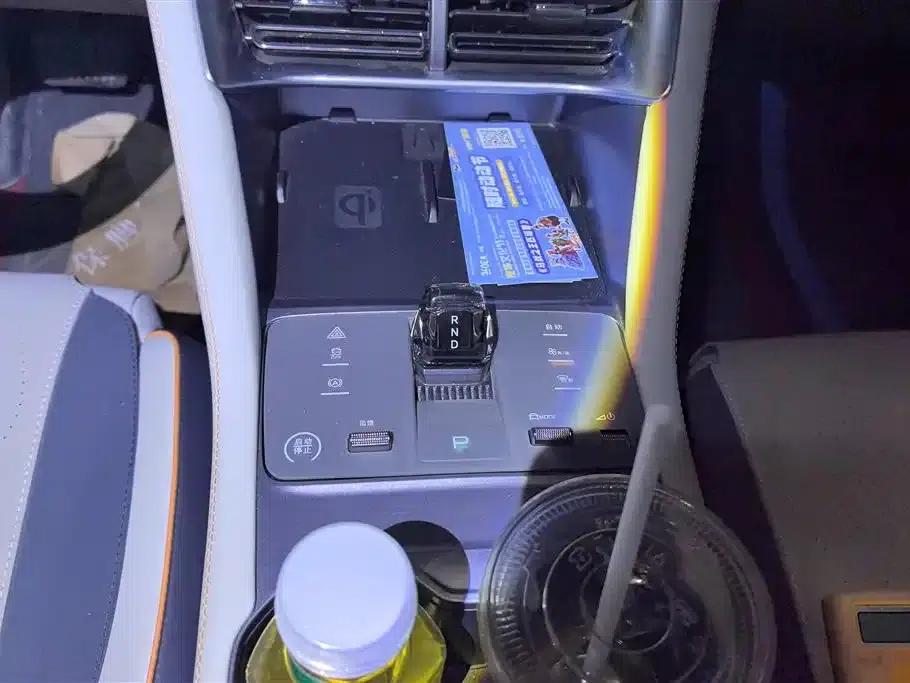 Song PLUS New Energy 2024 Glory Edition EV 520km Premium Model — миниатюра 16