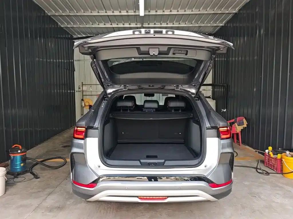 Song PLUS New Energy 2024 Glory Edition EV 520km Luxury Model — миниатюра 19