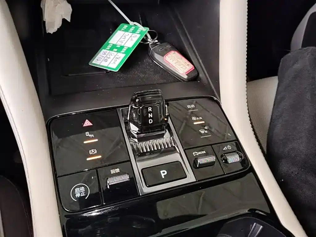 Song PLUS New Energy 2024 Glory Edition EV 520km Flagship Model — миниатюра 14