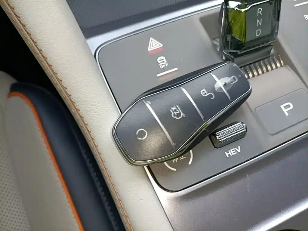 Song PLUS New Energy 2024 Glory Edition DM-i 150km Flagship PLUS — миниатюра 9
