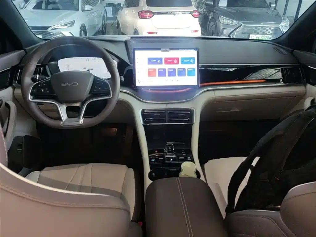 Song PLUS New Energy 2024 Glory Edition EV 520km Flagship Model — миниатюра 10