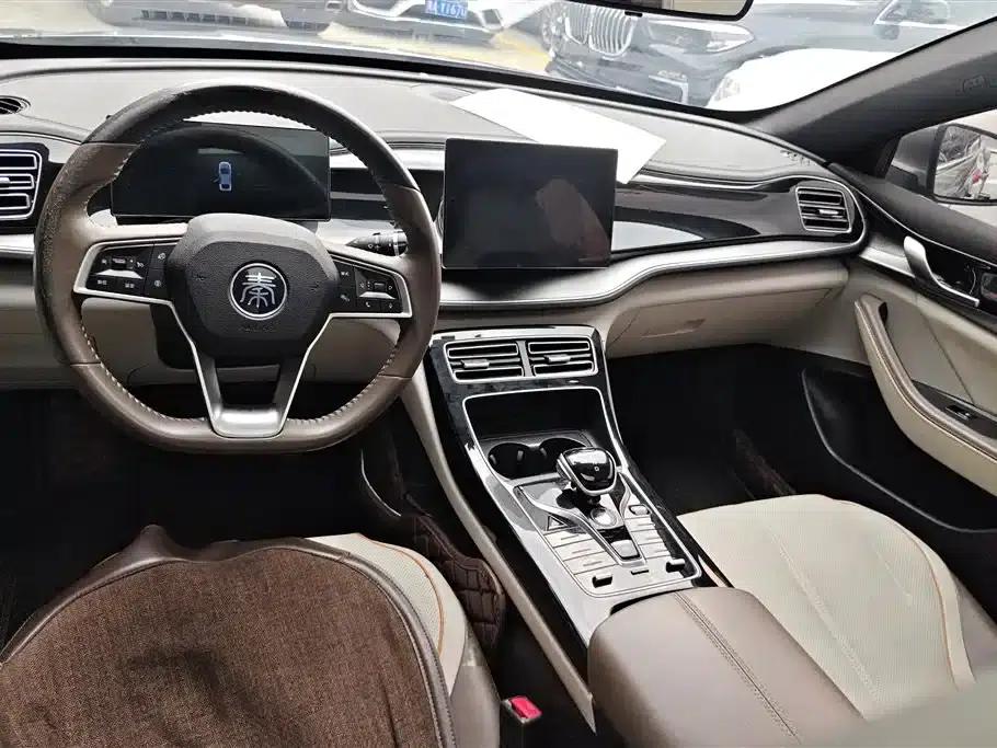 Qin PLUS 2023 Champion Edition DM-i 55KM Super Model — миниатюра 12