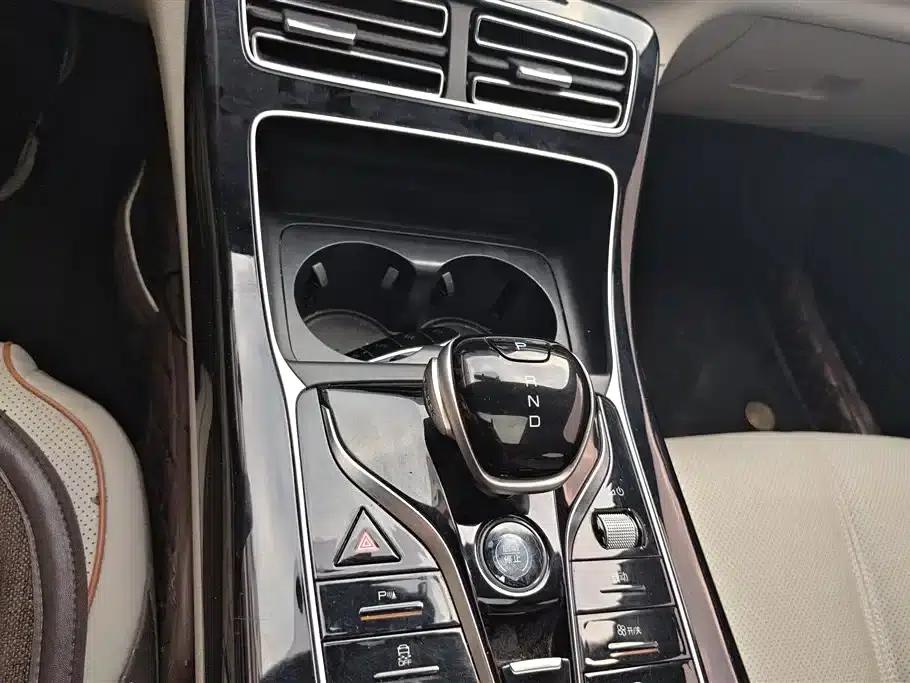 Qin PLUS 2023 Champion Edition DM-i 55KM Super Model — миниатюра 16