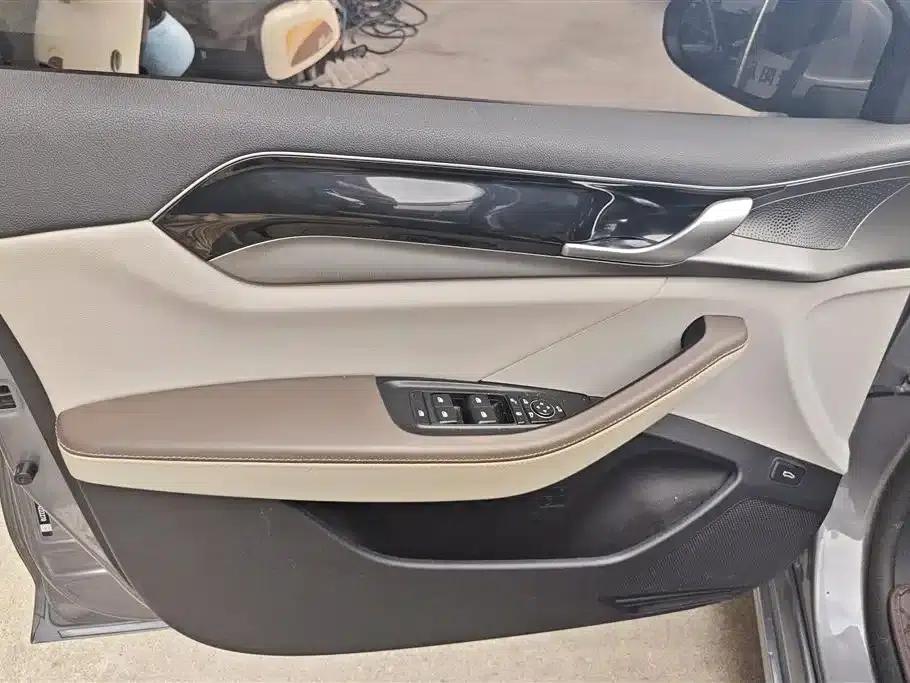 Qin PLUS 2023 Champion Edition DM-i 55KM Super Model — миниатюра 7