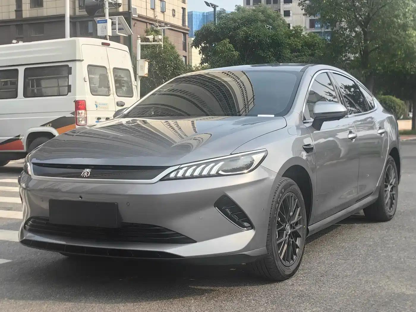 Qin PLUS 2025 EV Smart Driving Edition 510KM Leading Model — миниатюра 1